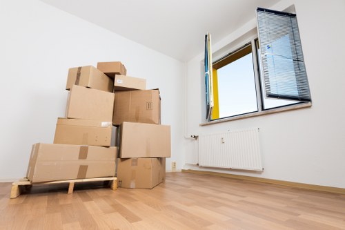 Man and van service estimating cubic-yard space for a move