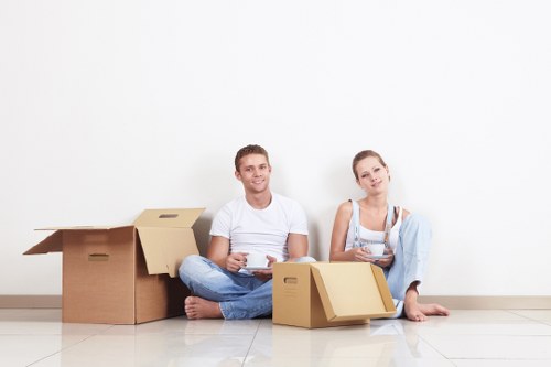 Ealing moving truck support for flats, houses, and business moves